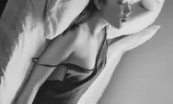 Featured image of post [原创][足控淫妻社]来自0871的弟妹 现在00后都这么无所畏惧的了？咔咔就露脸[17P]