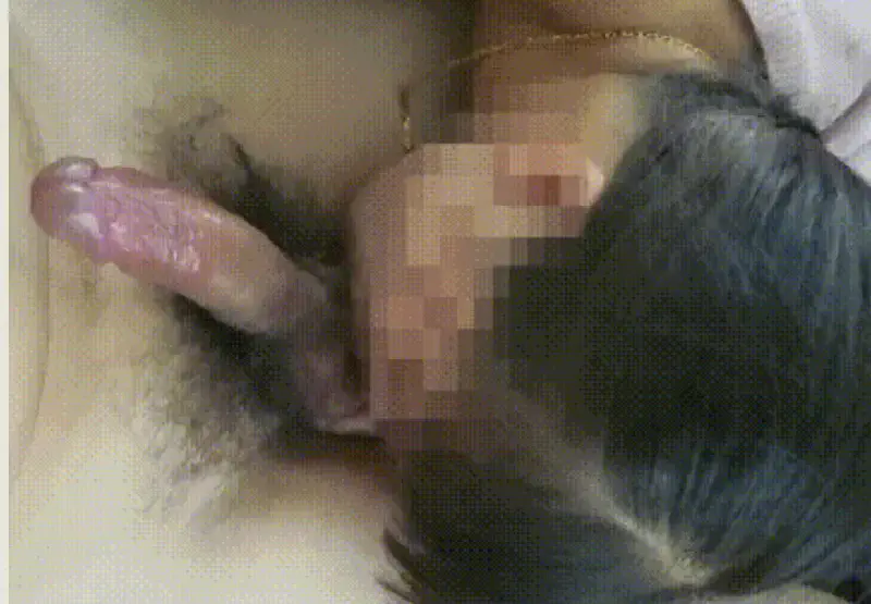 Featured image of post [原创]我和熟女同事的日常之三（全动图）[62P]