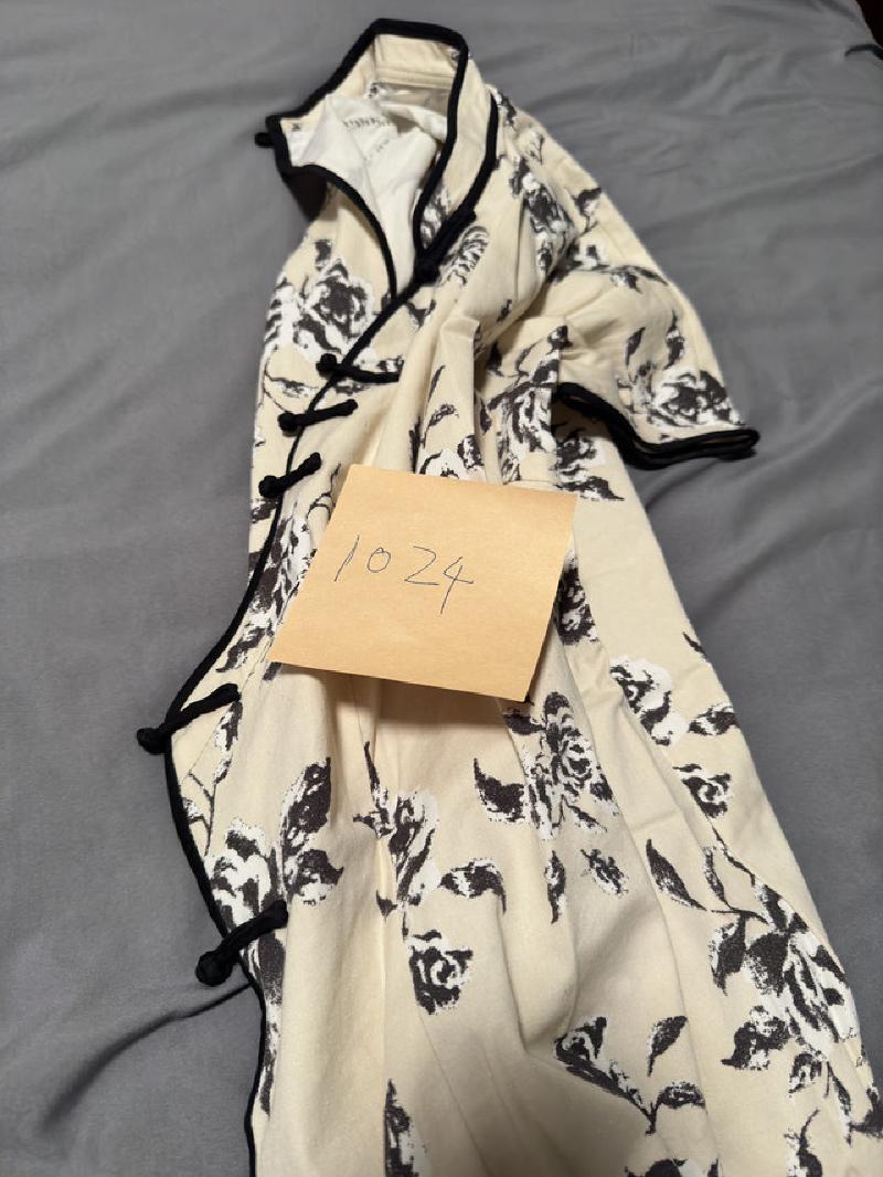 Featured image of post [原创今日投稿，旗袍反差骚女友[17P]